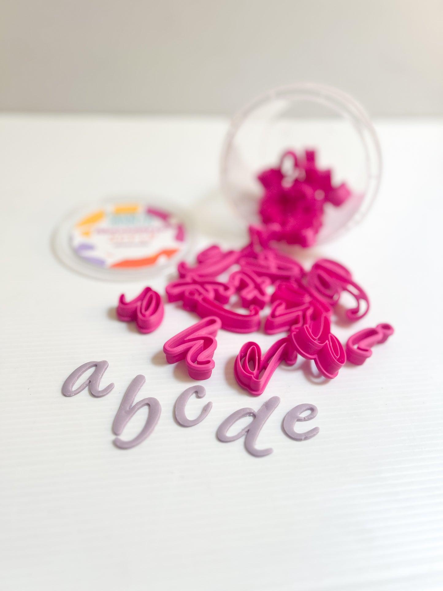 Set de abecedario con letra tipo Scrip (minúscula)